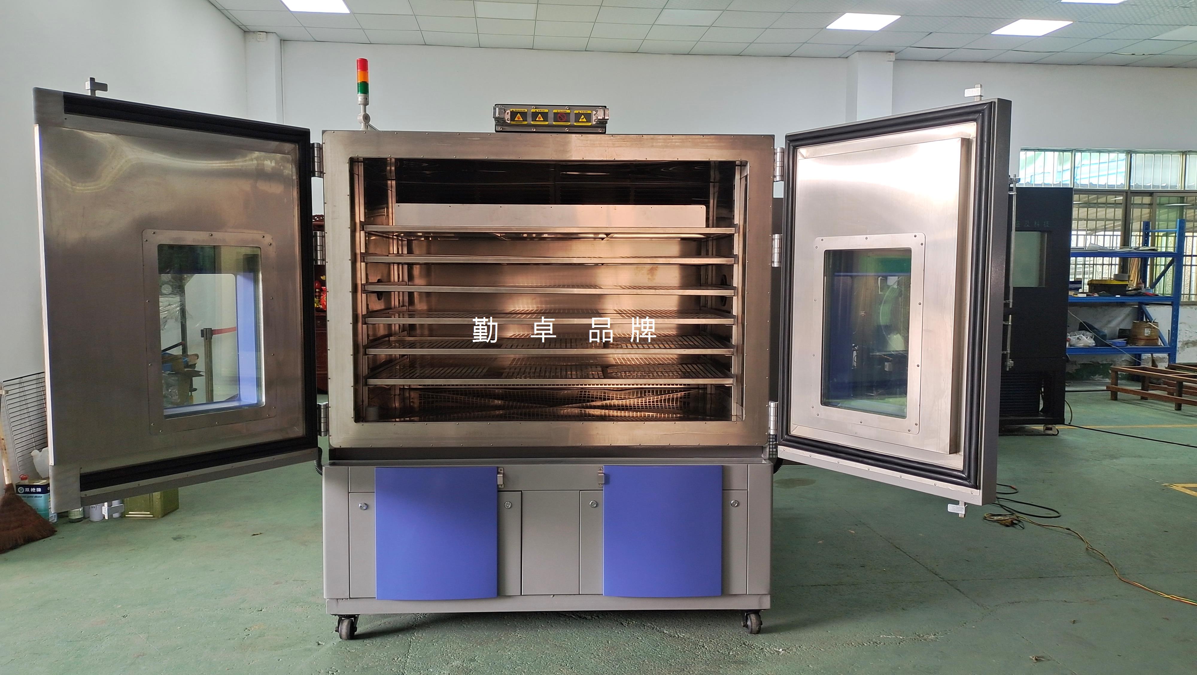 ���ͺ��º�ʪ������