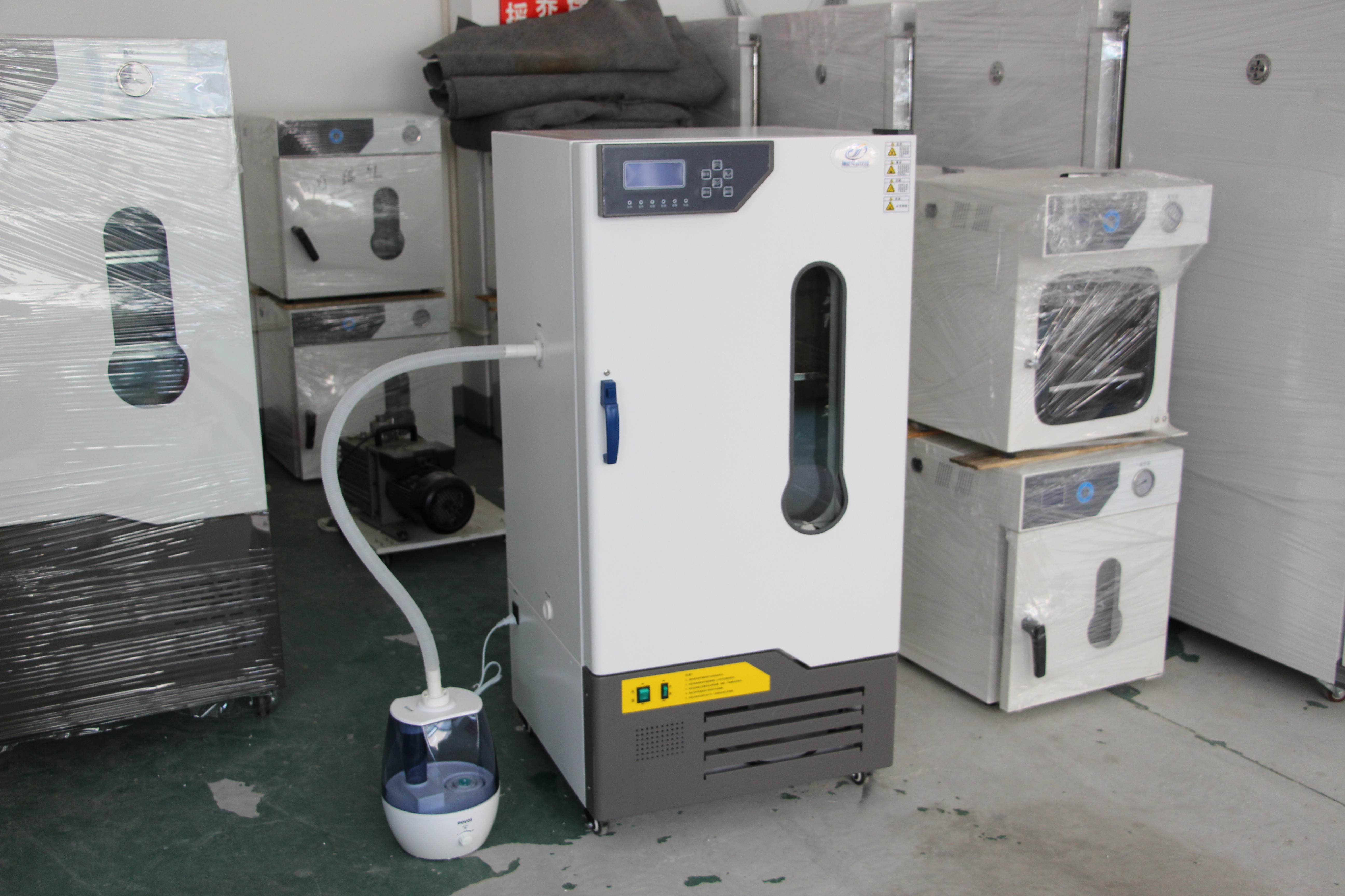 ����������